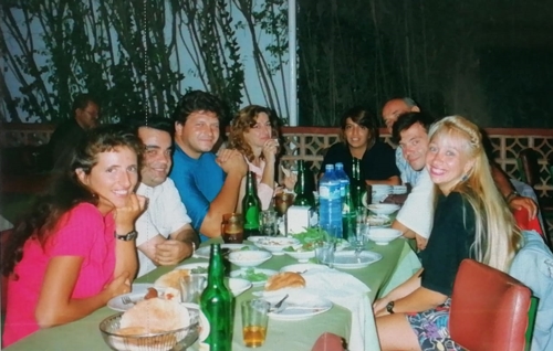 Convegno 1992: Patrizia e Corinne a sinistra e a destra, Fabio in blu a sinistra, di fronte: Martino.